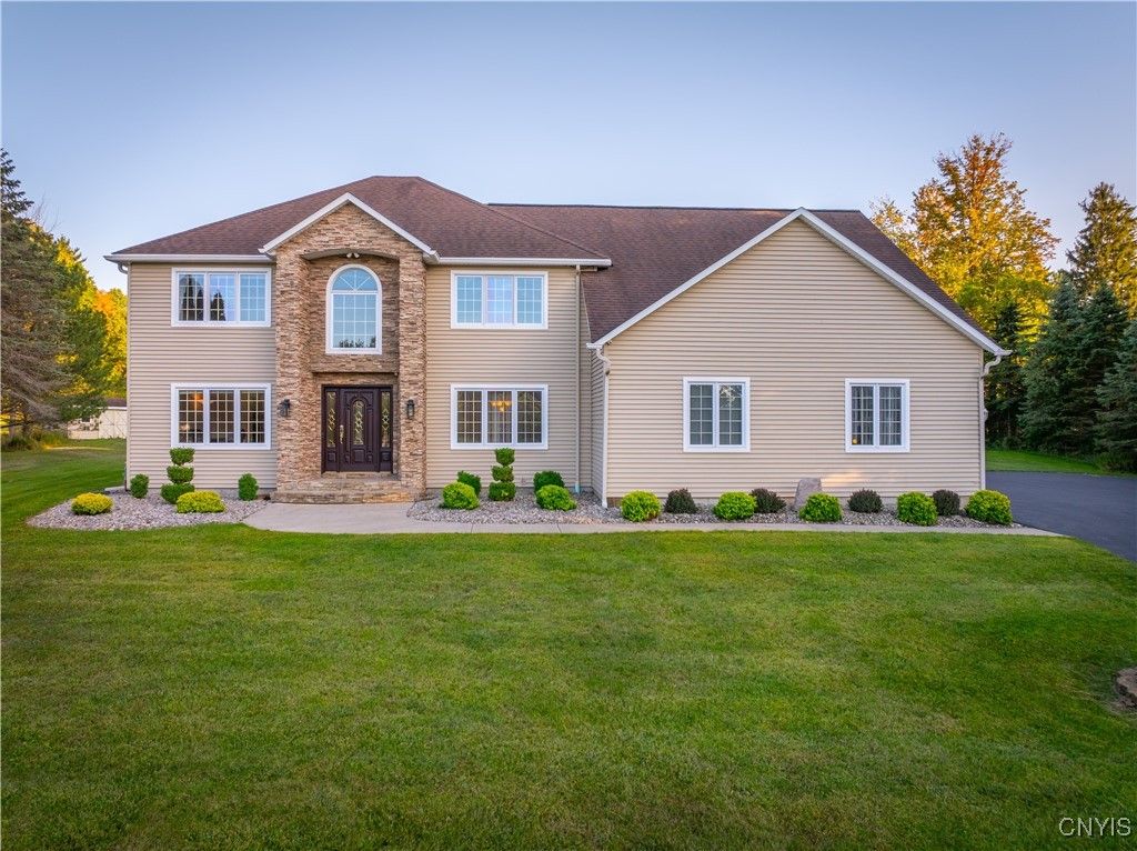 12 Christine Court S