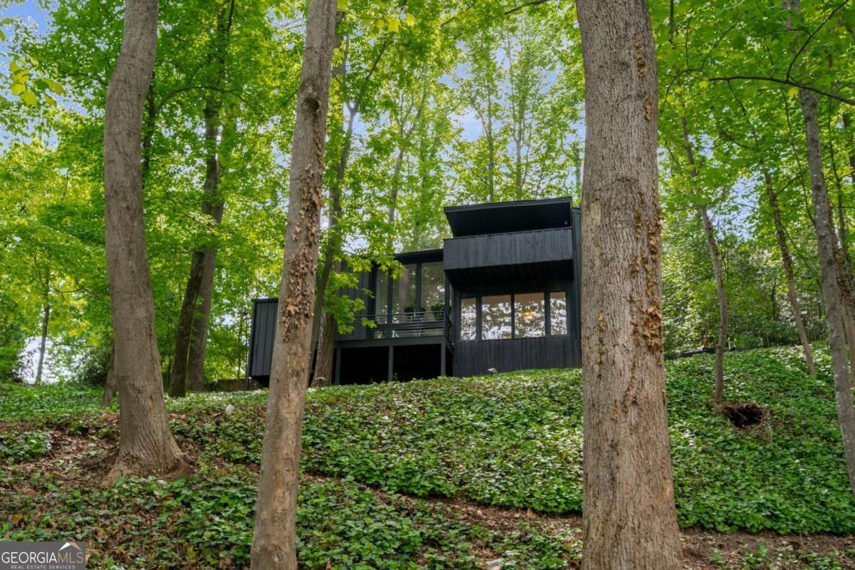 5020 Vallo Vista Court