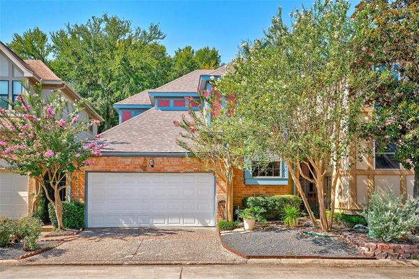 Lake At Stonehenge Houston Tx Homes For Sale Real Estate Neighborhoods Com