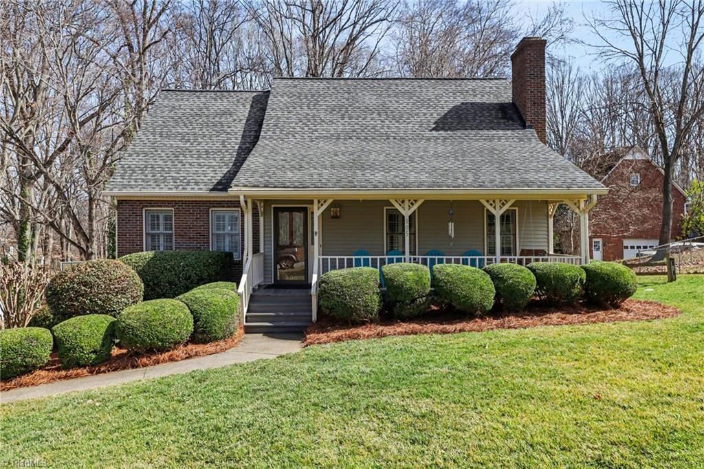 905 Smoke Tree Court