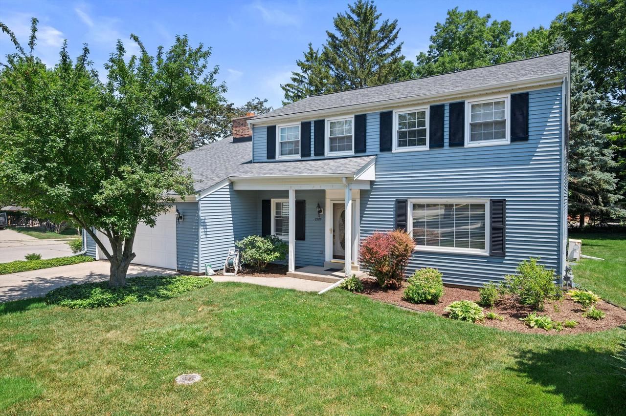 2205 Cottage Court