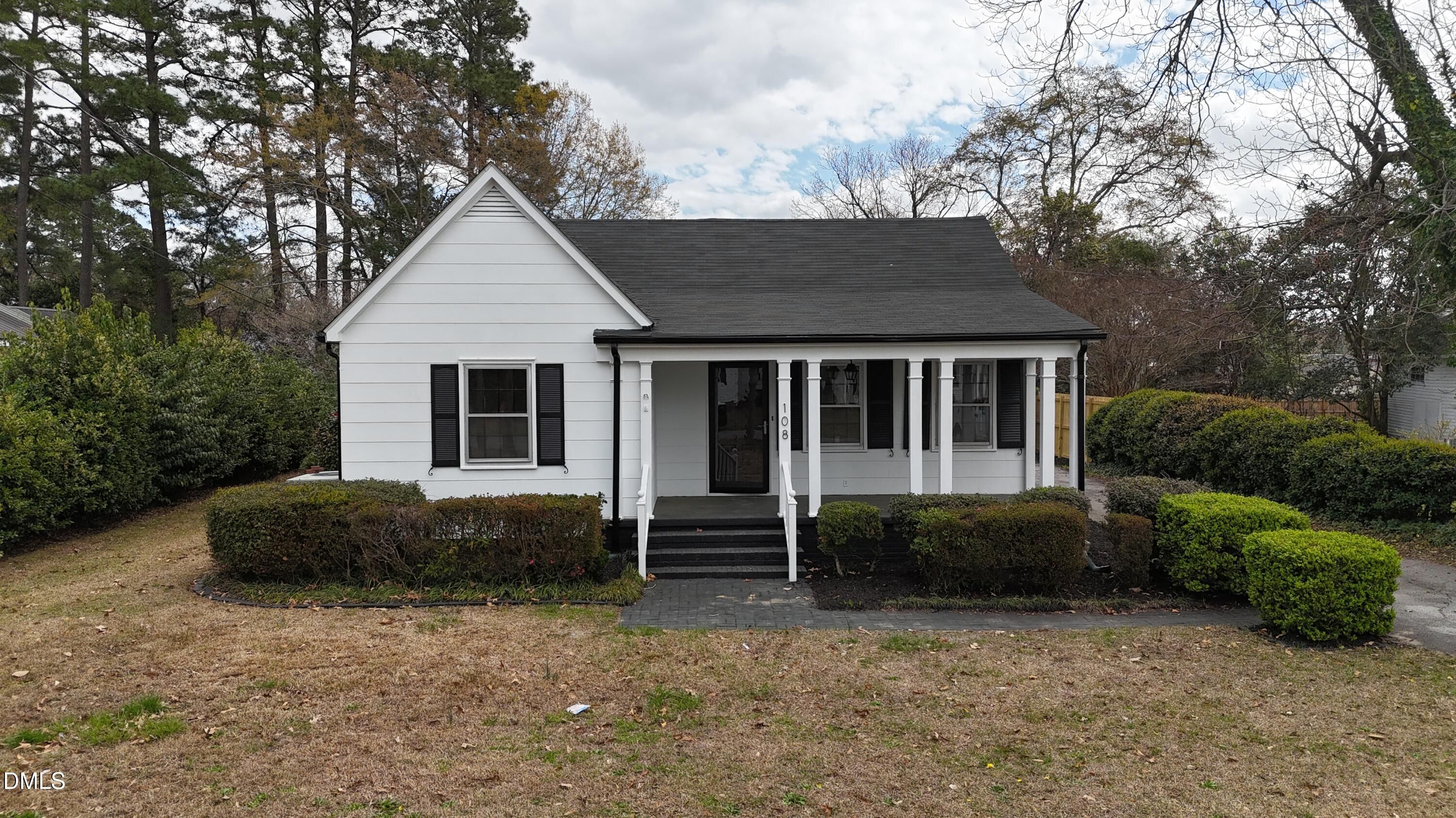 108 N Watauga Avenue