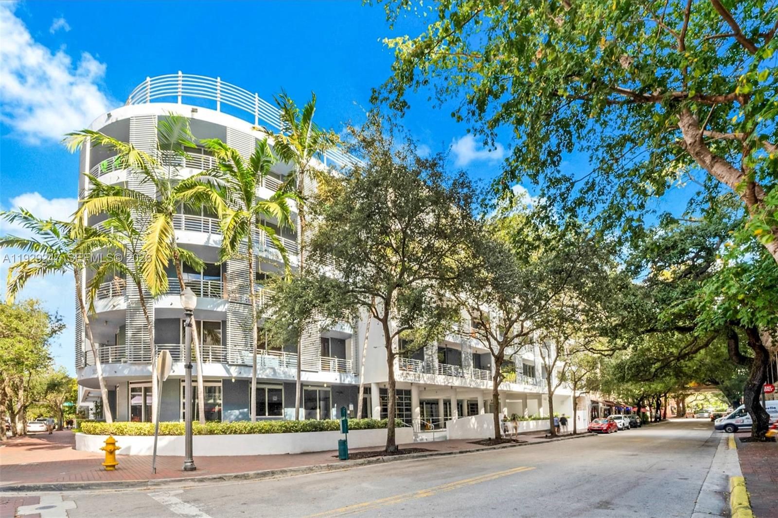 3339 Virginia Street 305