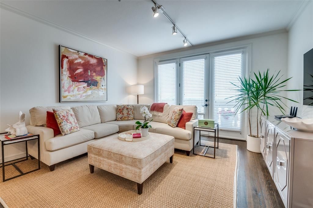 8616 Turtle Creek Boulevard 421