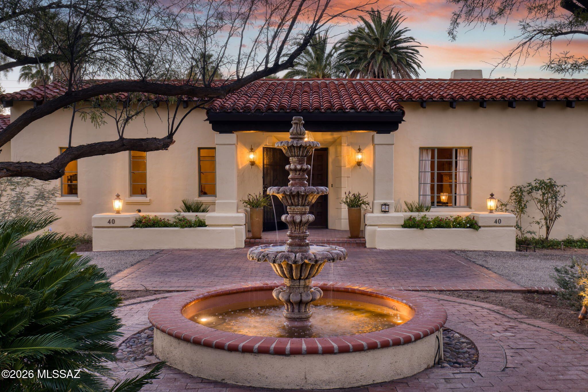 40 E Plaza Del Encanto