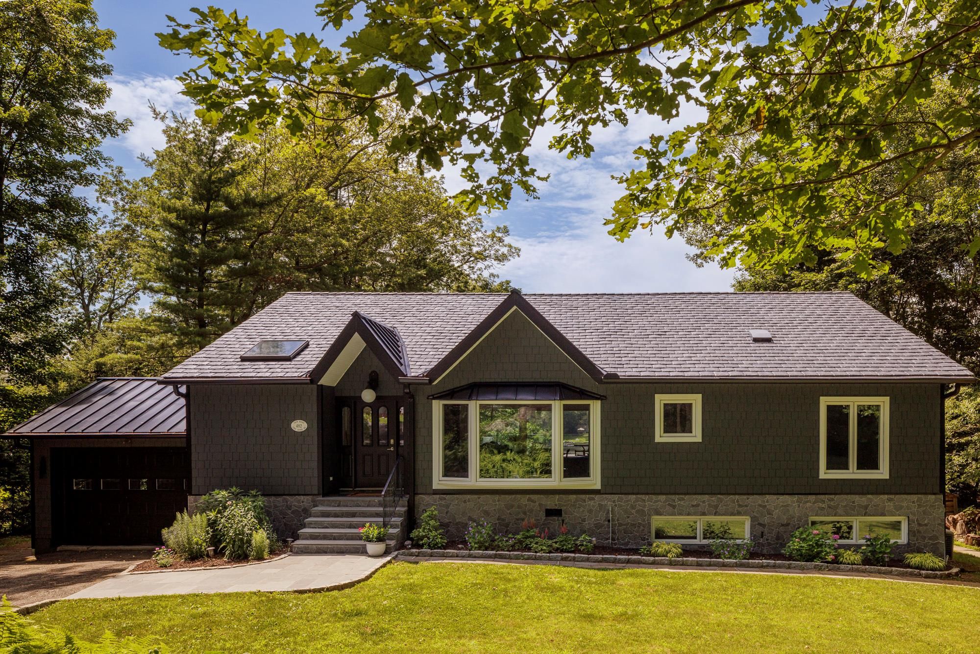 482 Lake Shore Road
