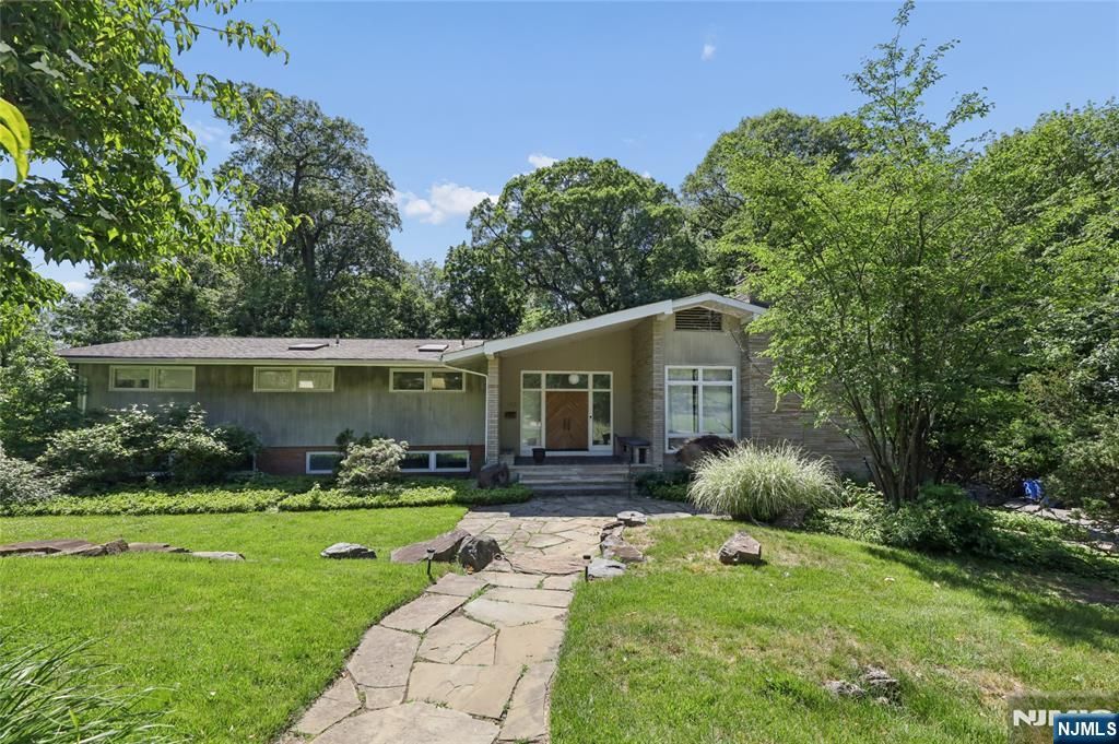 192 Stonehurst Drive