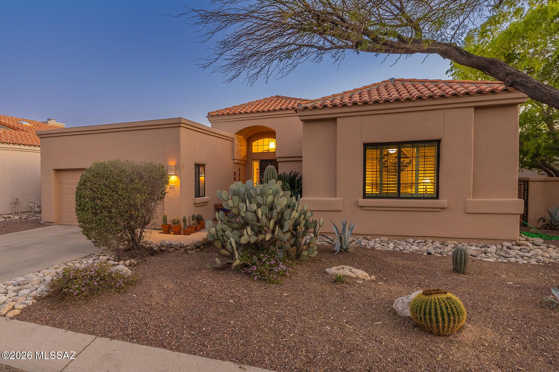 3730 E Calle Del Cacto