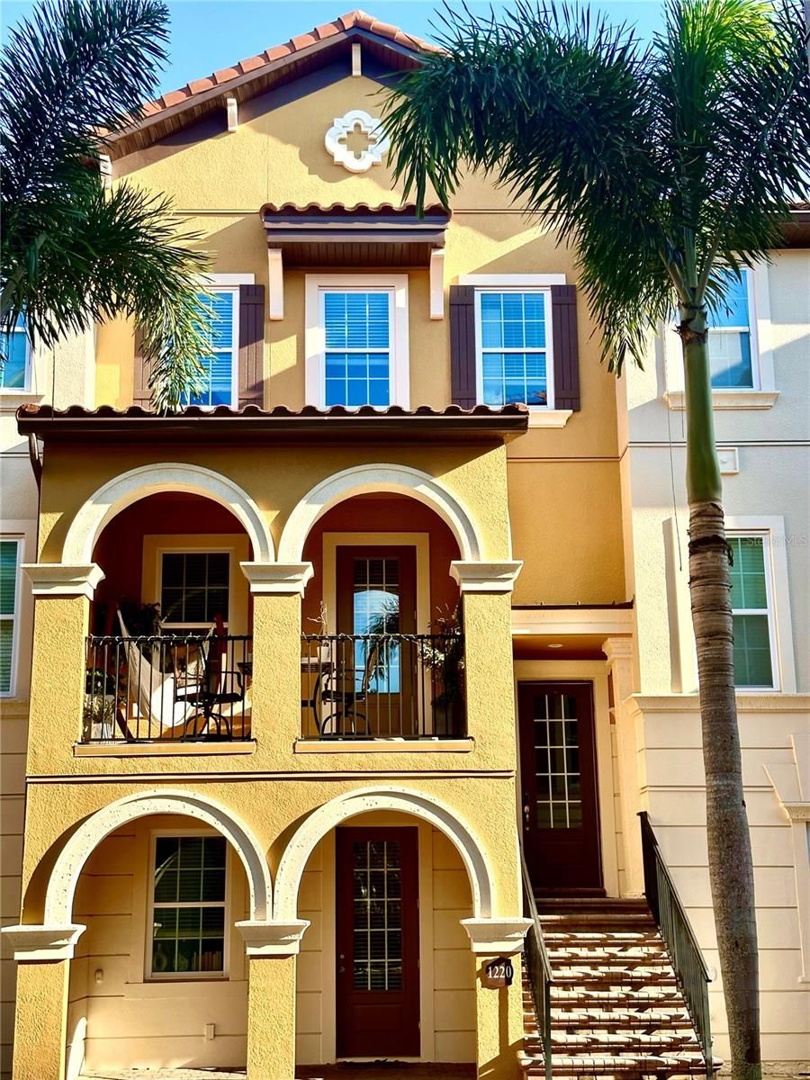 1220 Lobelia Drive
