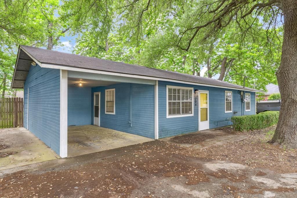 204 Half Street