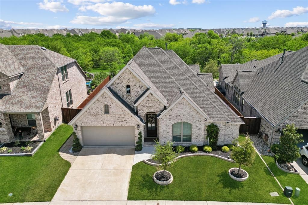 1112 Bluestem Drive