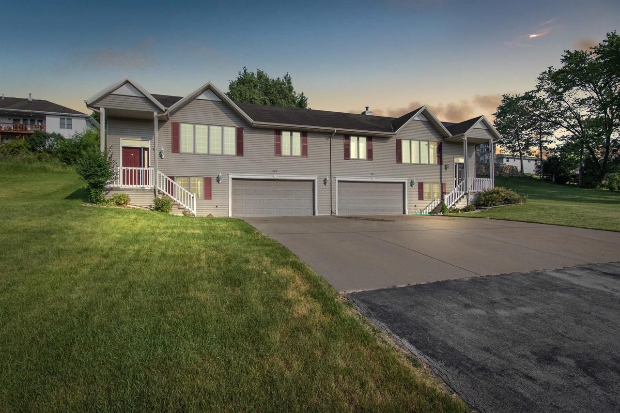 305 Washington Street