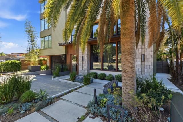 4880 El Camino Real 23