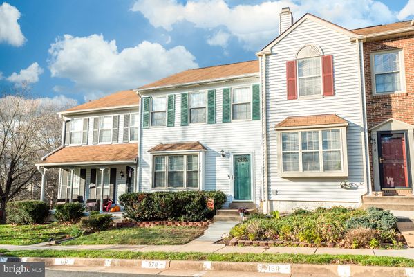 Crofton Commons Centreville Va Homes For Sale Real Estate Neighborhoods Com