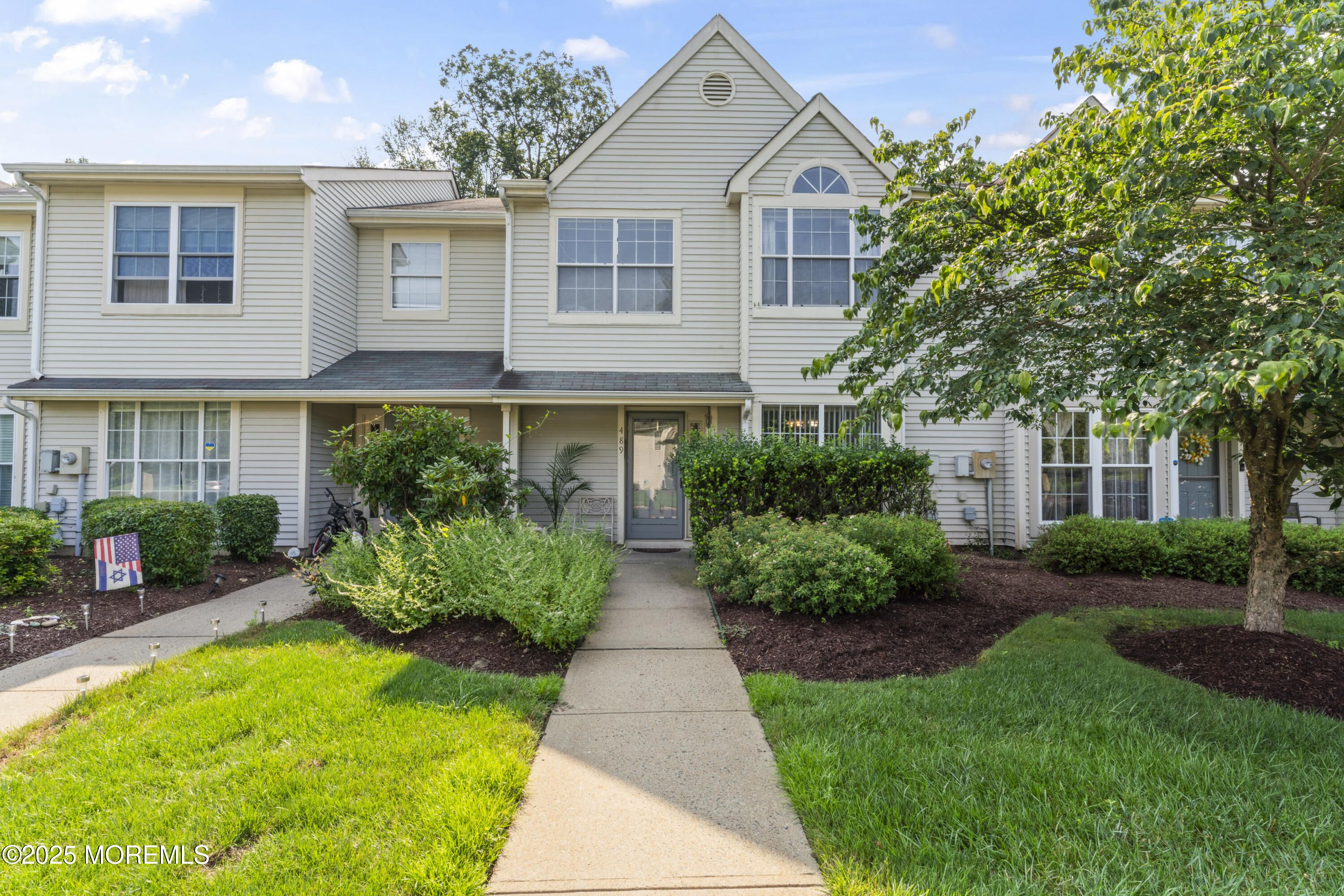 489 Cottonwood Court