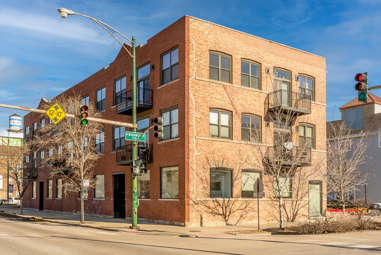 1560 W Wabansia Avenue 2E