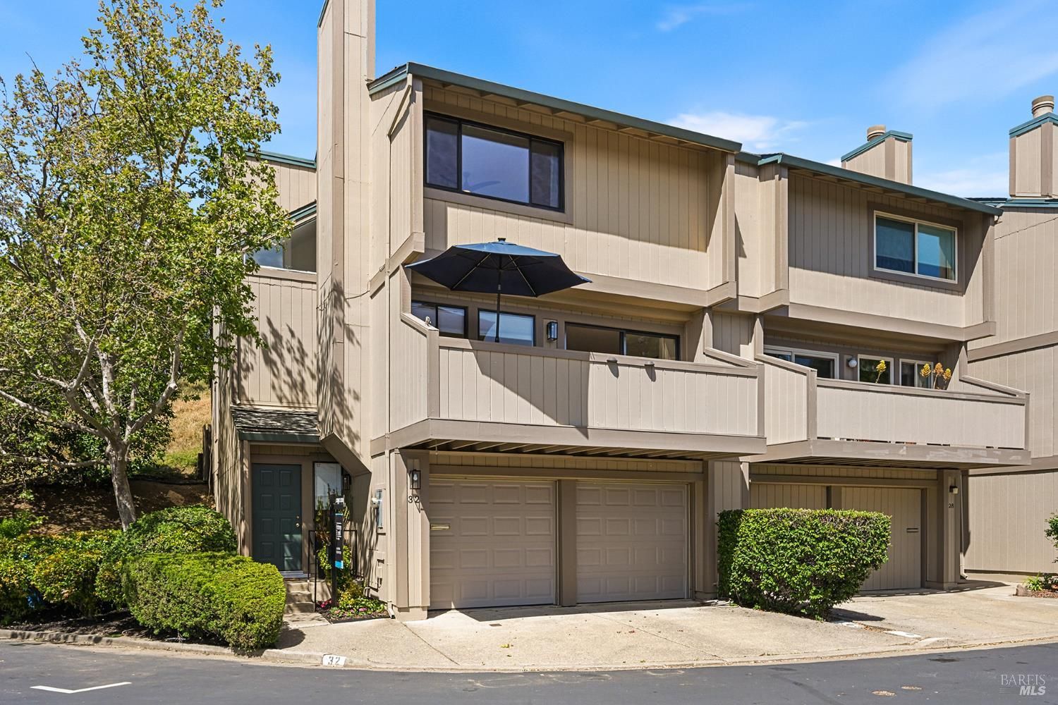32 Mariposa Lane