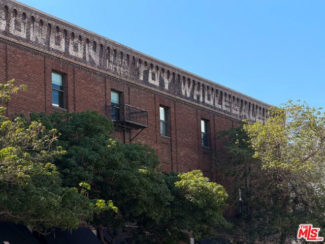 215 S Santa Fe Avenue 4