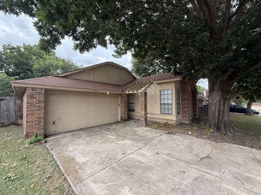 2323 Clareton Drive