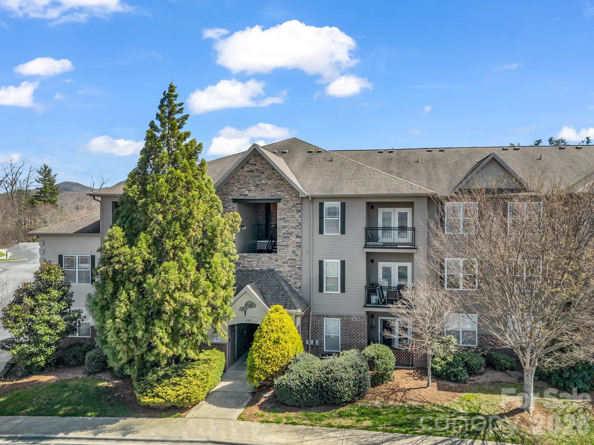 291 Brickton Village Circle 304