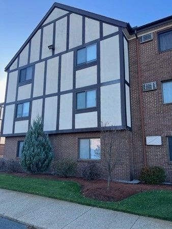 151 Bittersweet Ln 203