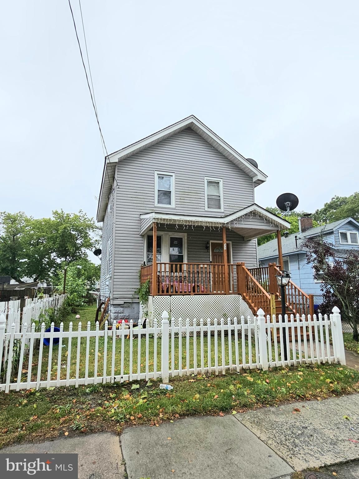 33 E Bayview Avenue
