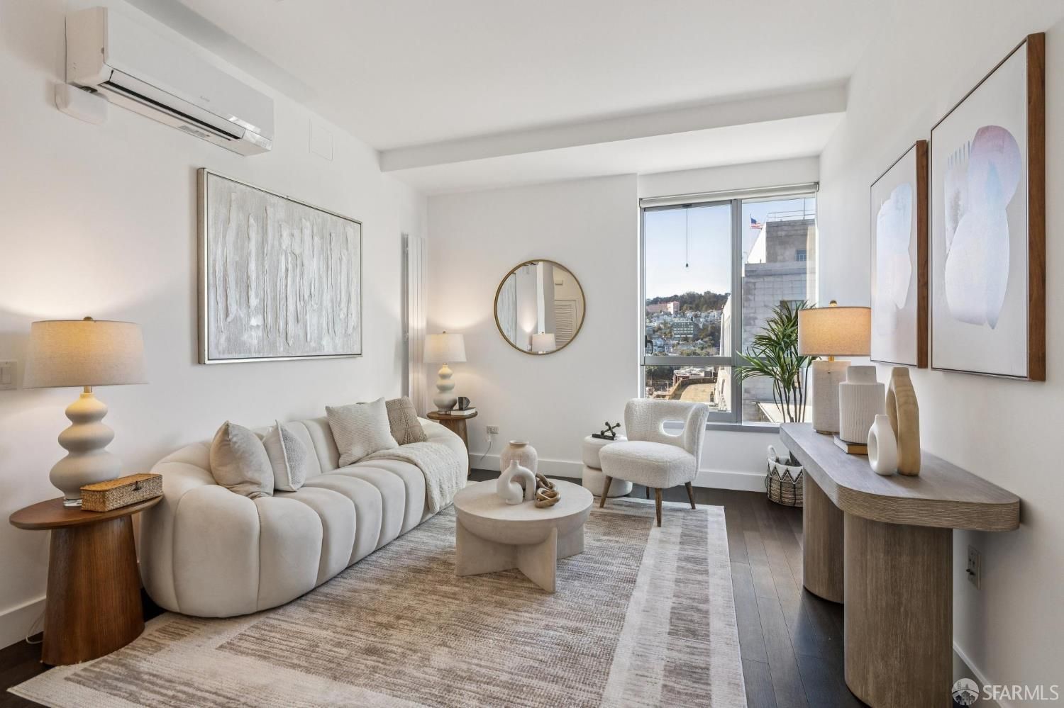 8 Buchanan Street 803