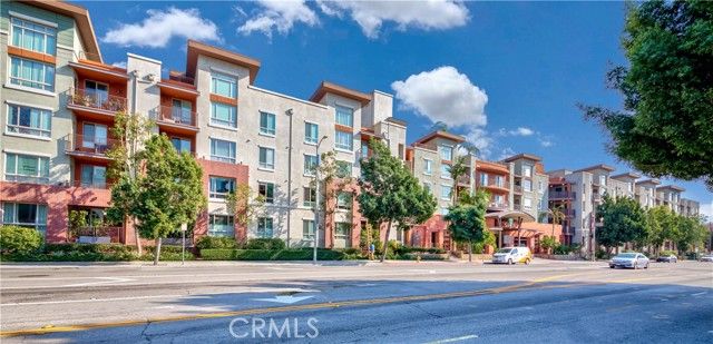 100 S Alameda Street 321