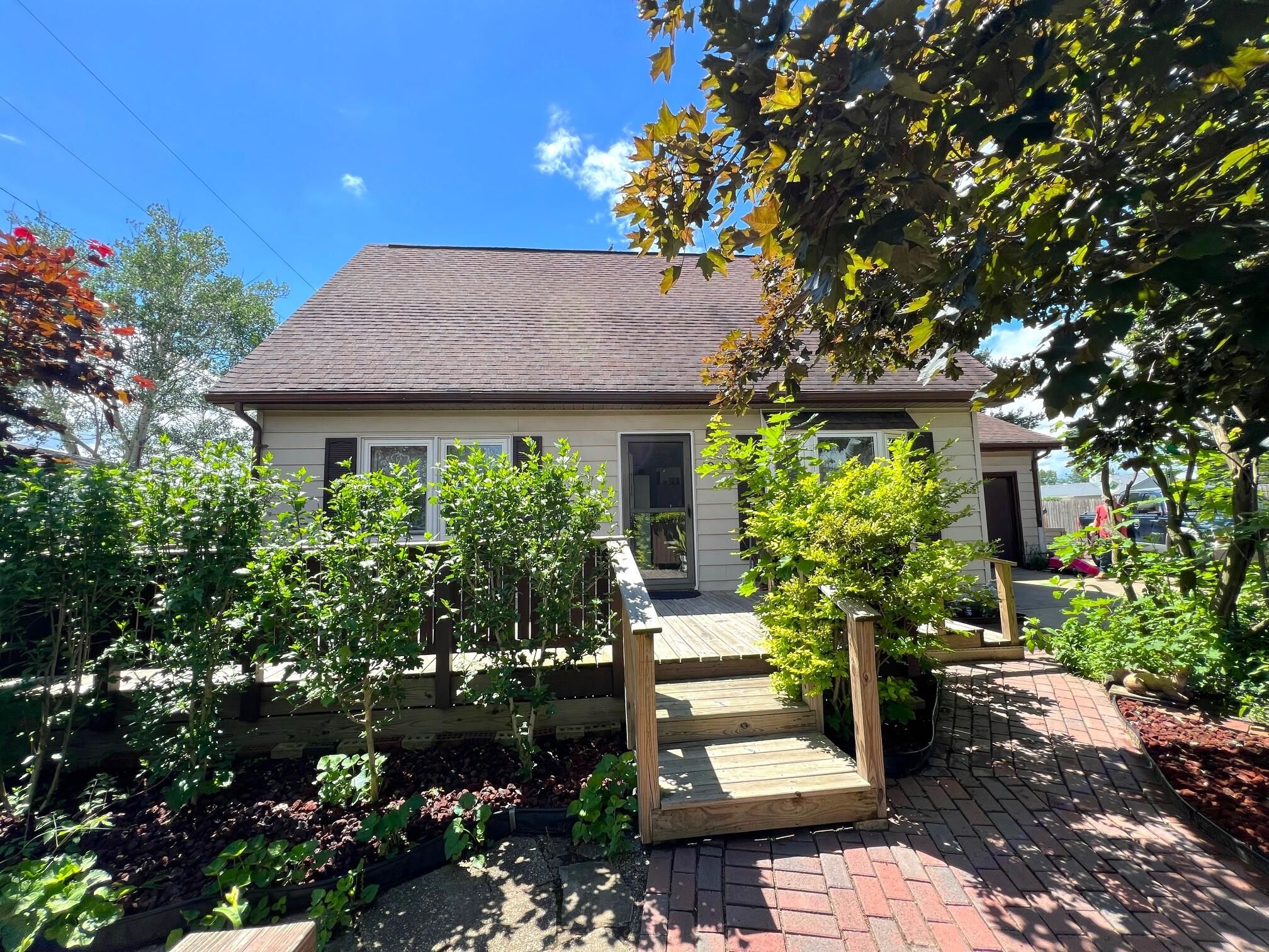 1016 Greenlawn Drive