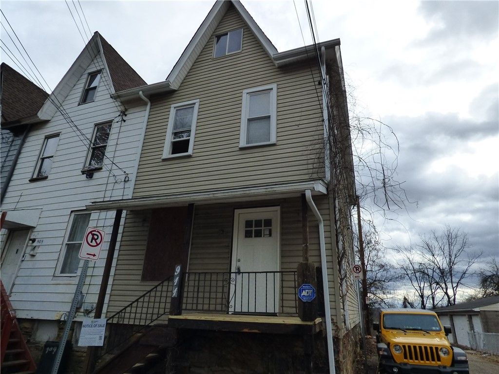 911 Amherst St