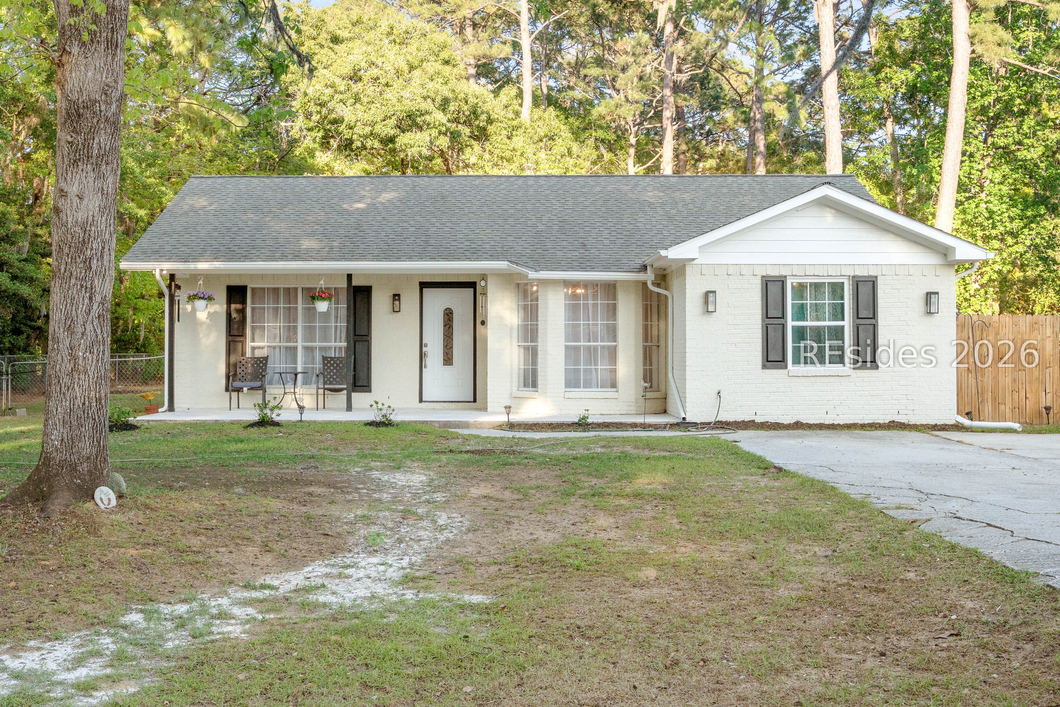 212 Middle Road