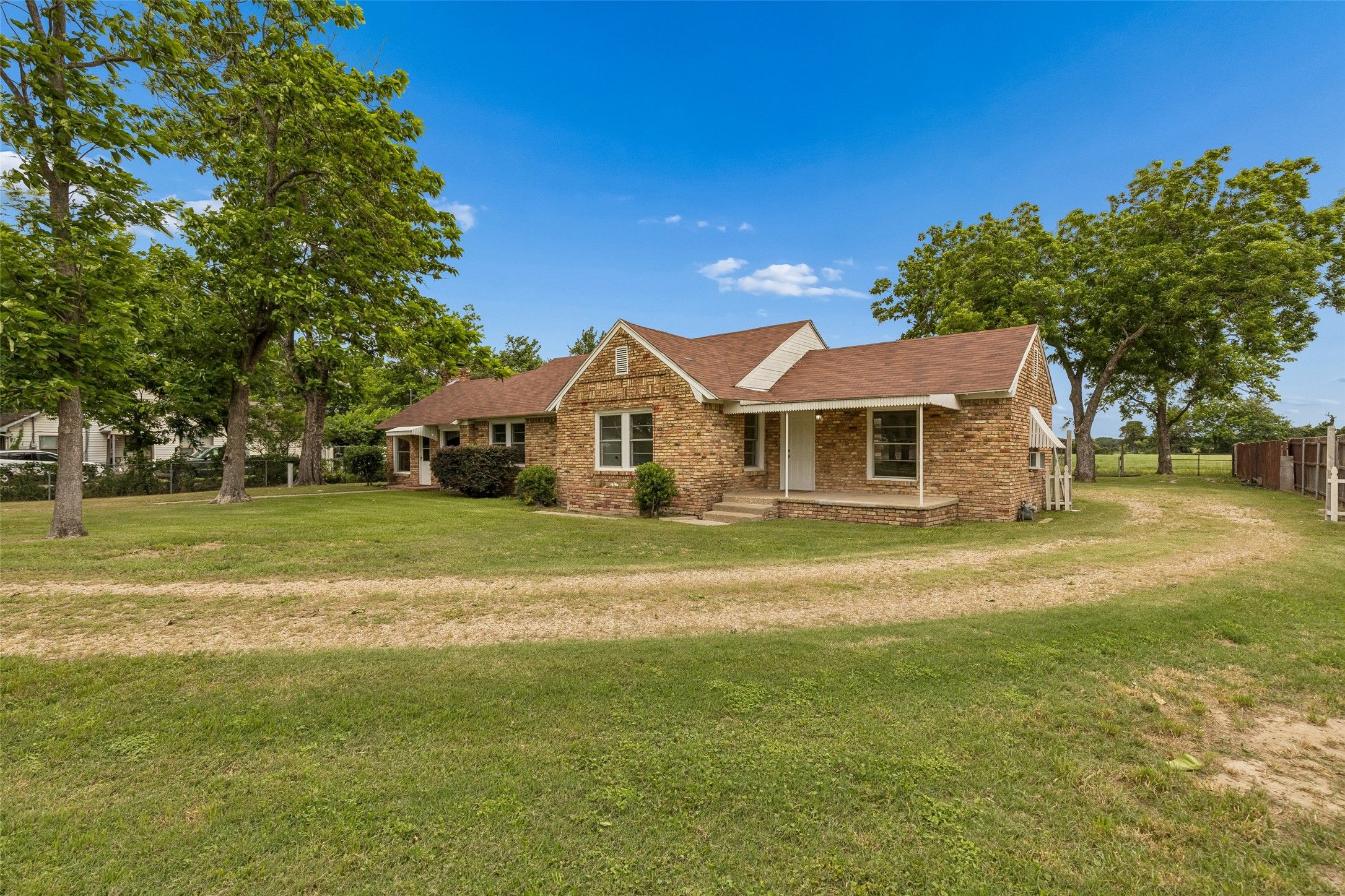 10609 Seagoville Road