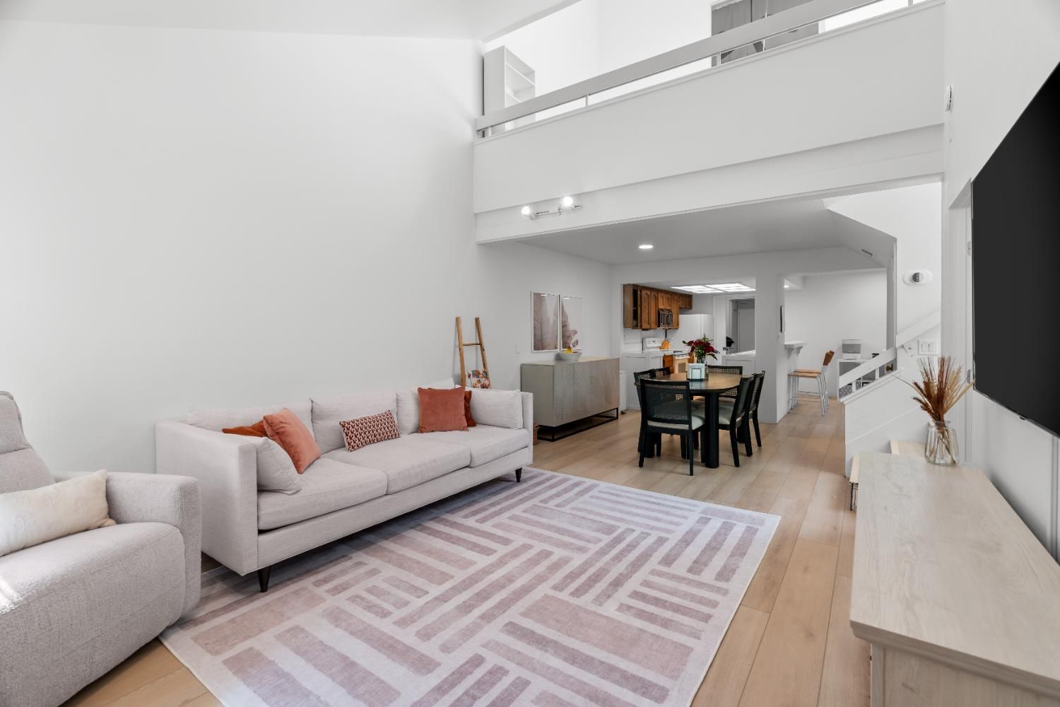 7646 Creekridge Lane