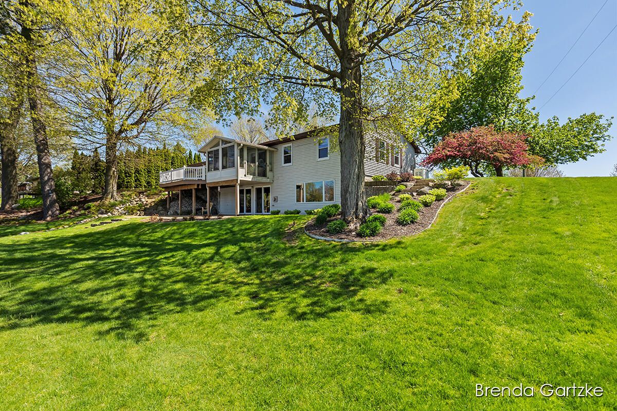 9555 Whittall Street Ne
