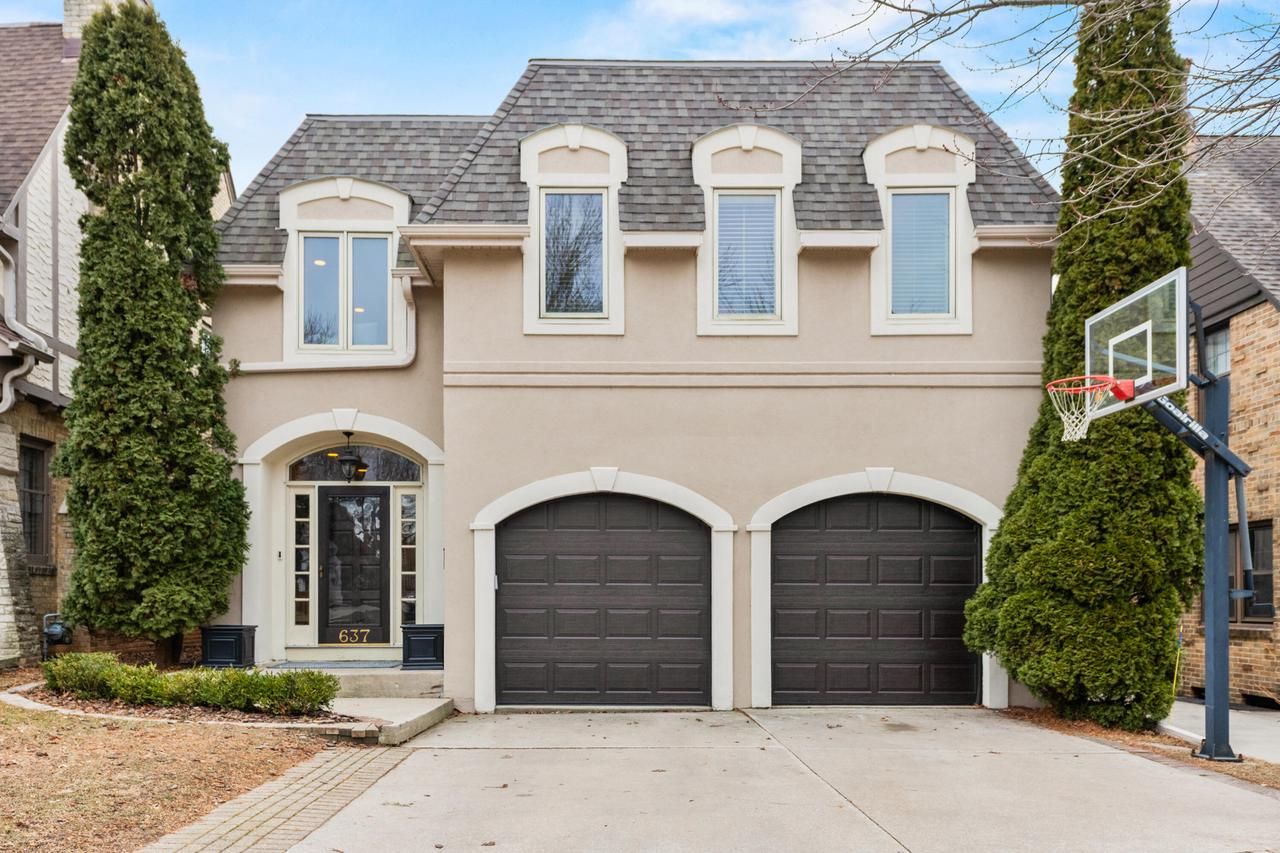 637 East Carlisle Avenue