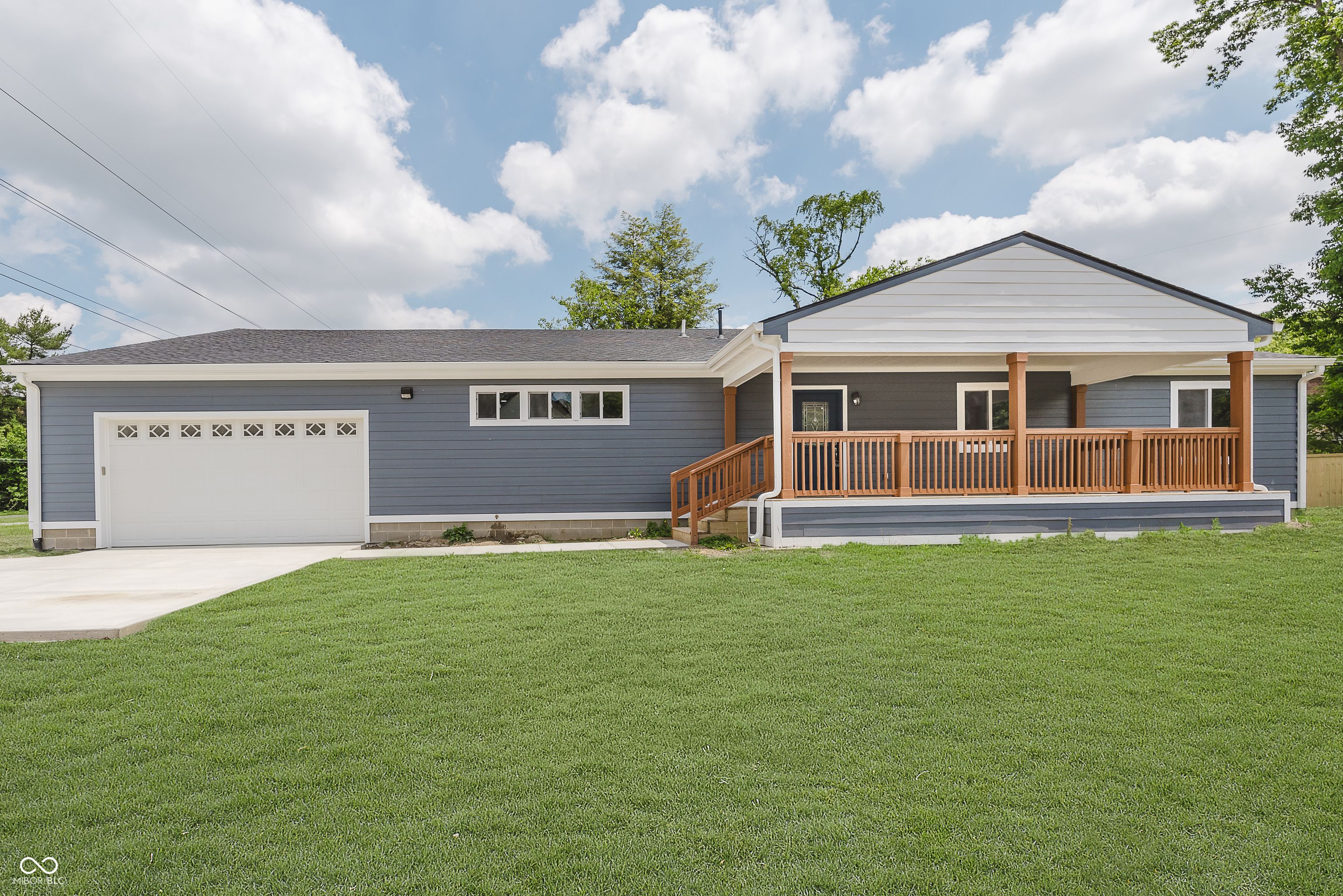 4477 Devon Lake Road