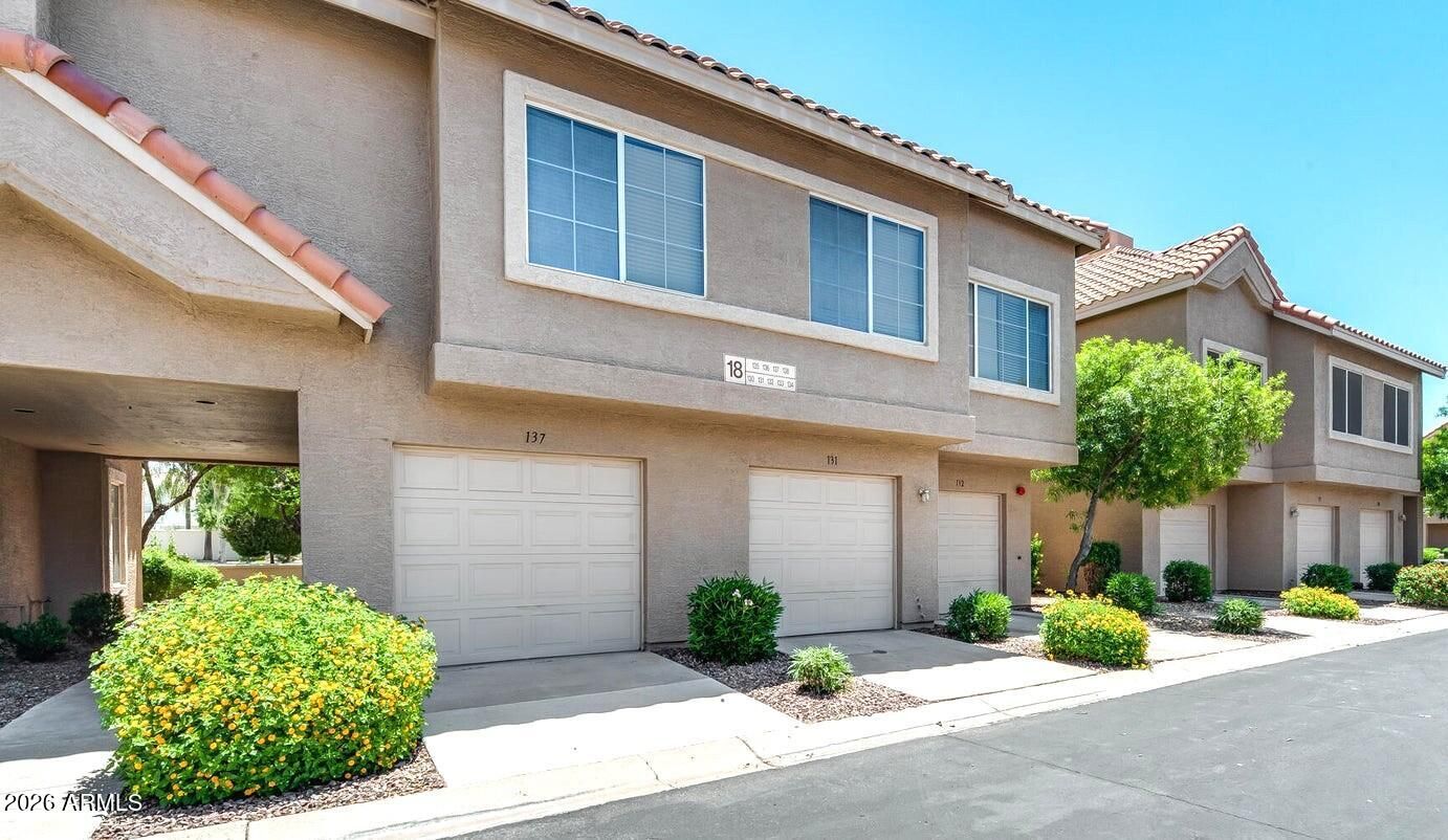 1633 E Lakeside Drive 131
