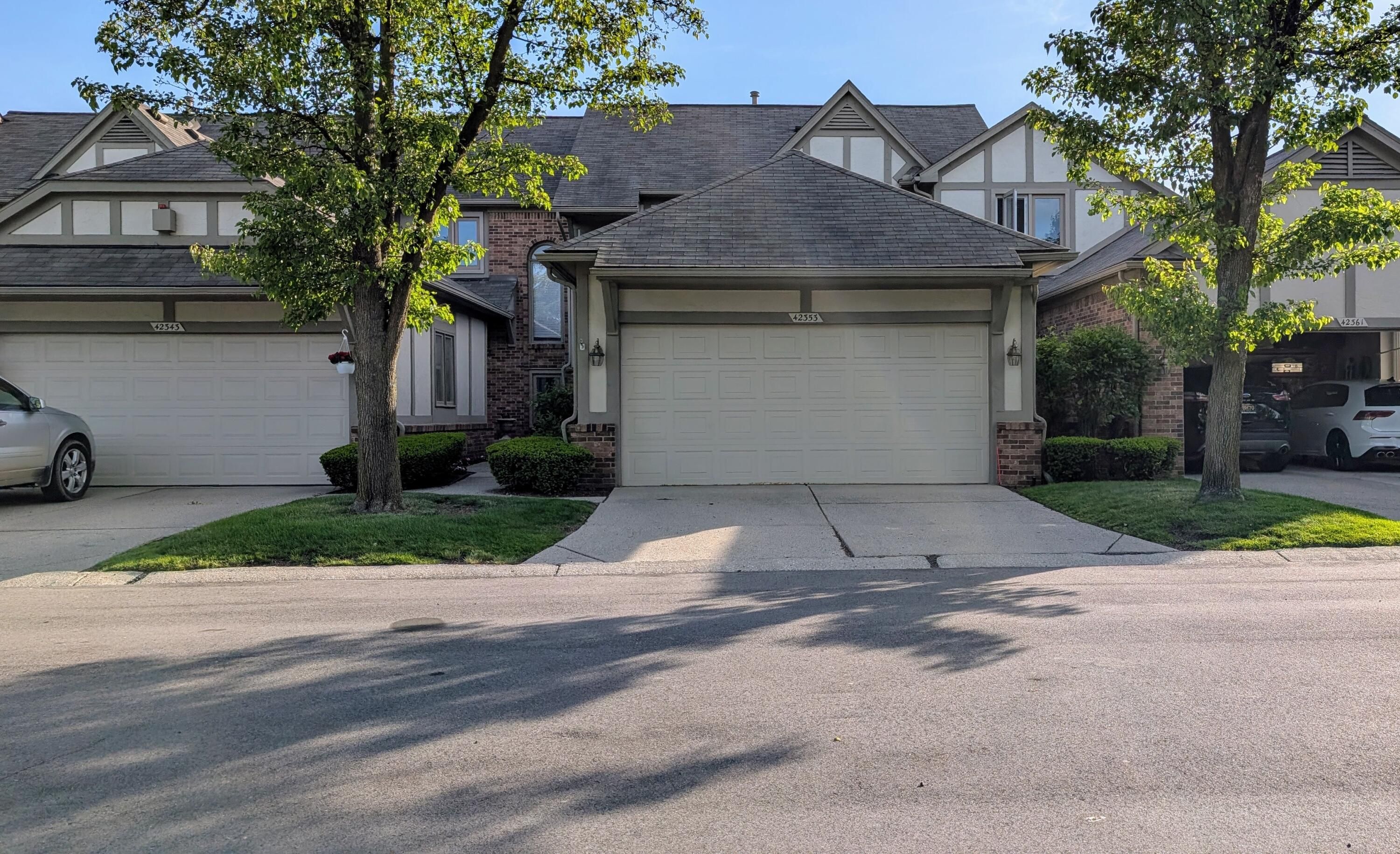 42353 Saratoga Circle