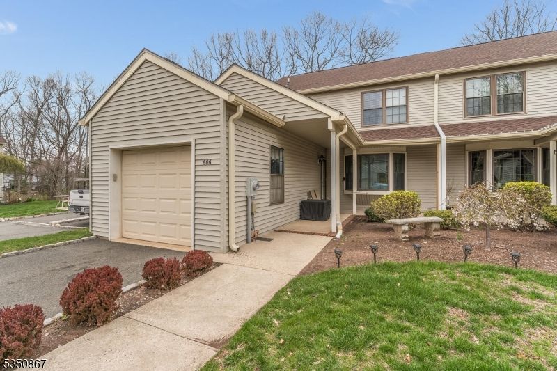 606 Revere Ct