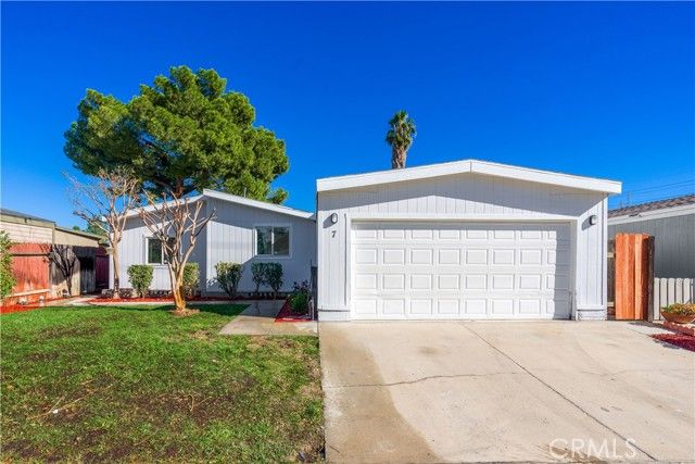 700 E Washington Street 7