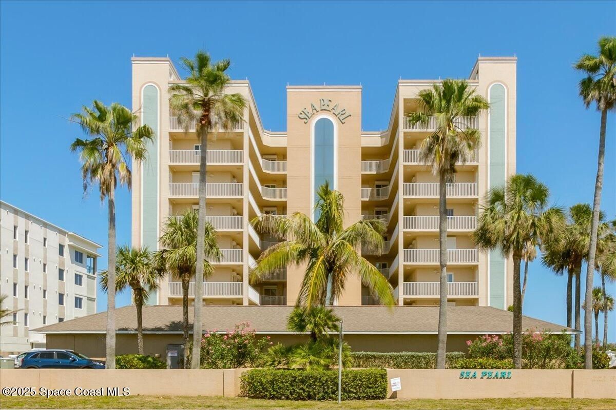 1575 N Highway A1a 411