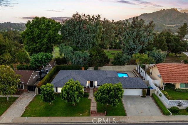 4833 Chamber Avenue