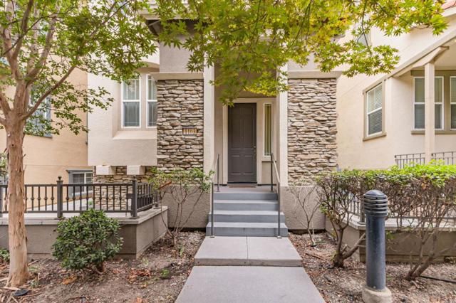 1103 Vida Larga Loop