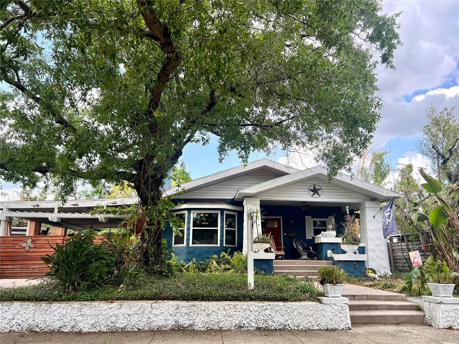 105 W Comanche Avenue