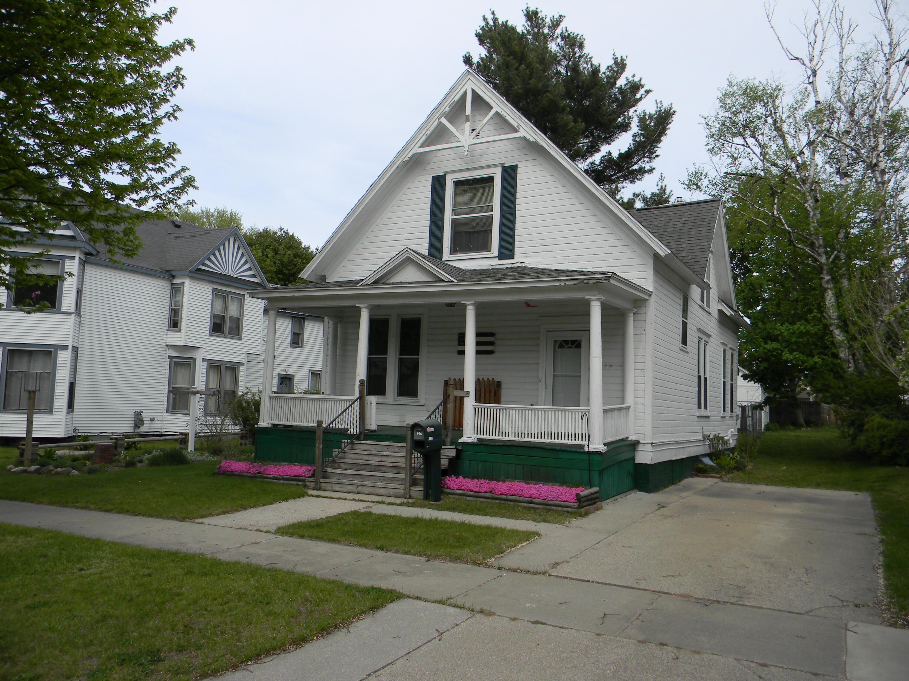 306 N Rowe Street
