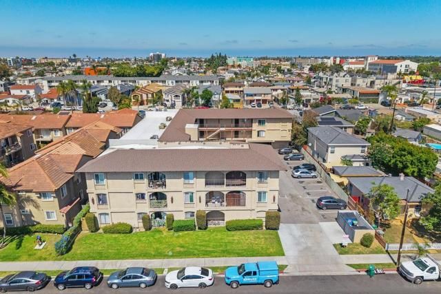 4240 Menlo Ave 19