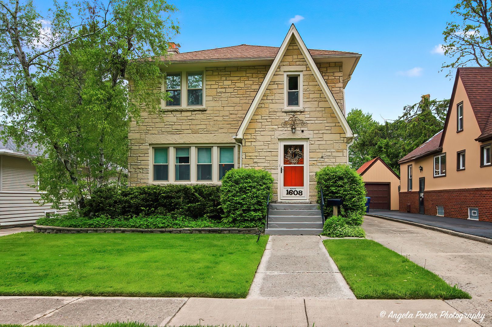1608 Henry Place