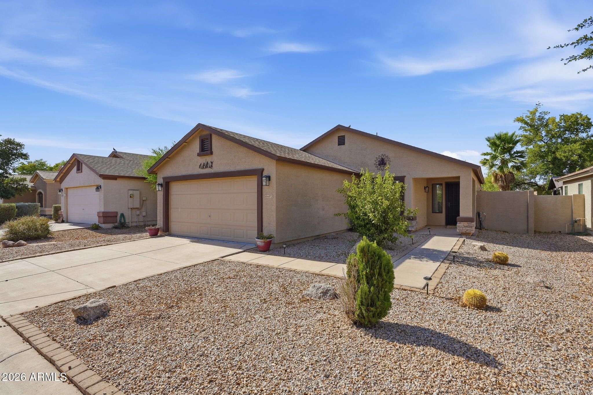 6872 E Pine Way