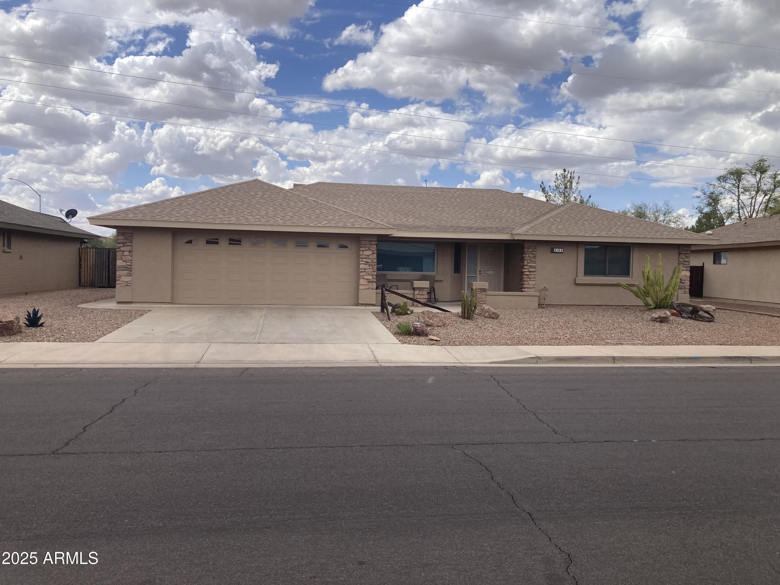 2152 S Olivewood --