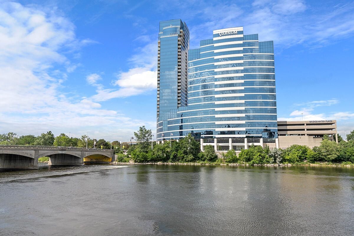 335 Bridge Street Nw 2602